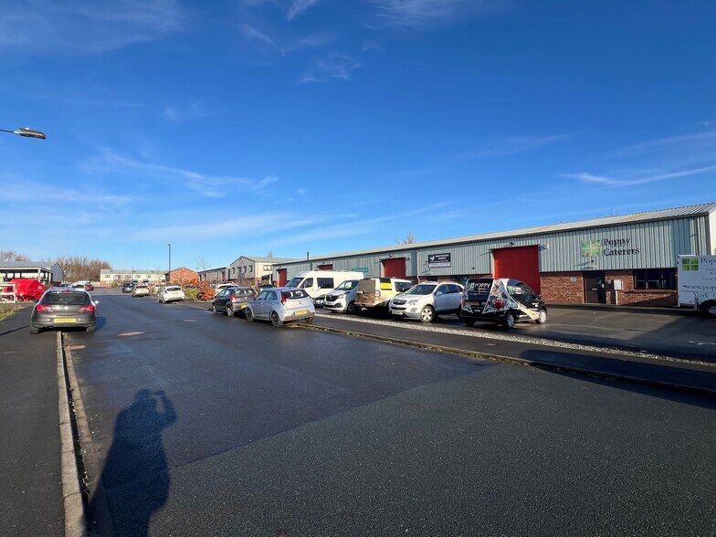 15-17 Alan Farnaby Way, Sheriff Hutton à louer - Photo du bâtiment - Image 3 de 4