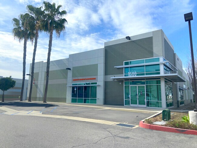 Plus de détails pour 1500 Kimberly Ave, Fullerton, CA - Industriel à vendre