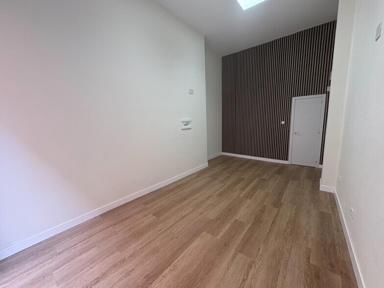 Commerce de détail dans Zaragoza, Zaragoza à louer - Photo intérieure - Image 2 de 20