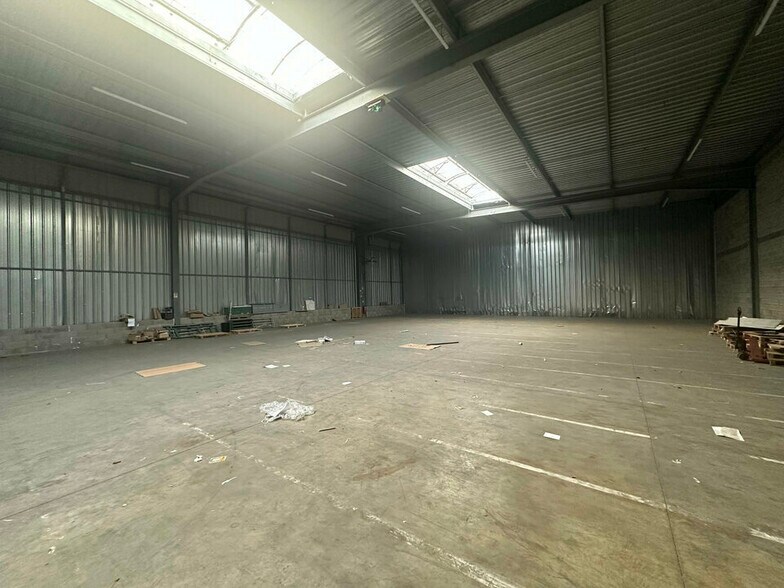Industrial in Strasbourg for lease - Building Photo - Image 3 of 5