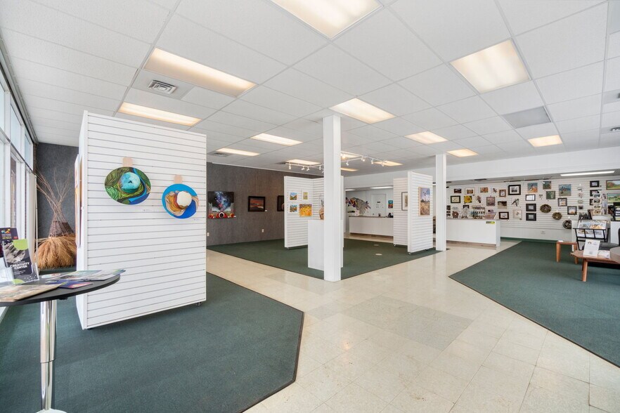 1620 Thomes Ave, Cheyenne, WY à vendre - Photo du bâtiment - Image 3 de 19