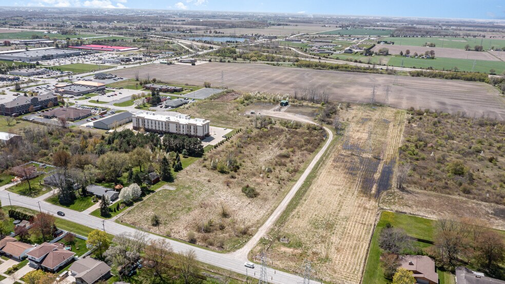 3868 2 Mile Rd, Bay City, MI à vendre - Photo du bâtiment - Image 3 de 9