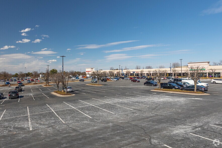 22330-22360 S Sterling Blvd, Sterling, VA à louer - Photo du bâtiment - Image 1 de 2