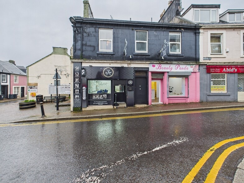 5-7 The Cross, Dalry à vendre - Photo du bâtiment - Image 2 de 6