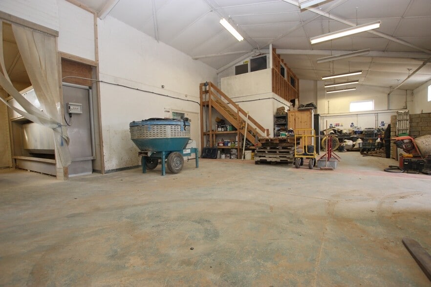 4c Gunby Rd, Colsterworth for lease - Interior Photo - Image 2 of 6