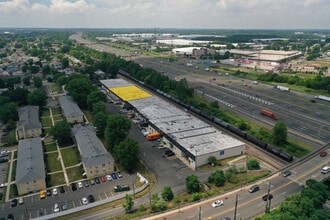 1001 Roosevelt Ave, Carteret, NJ à louer Photo intérieure- Image 1 de 2