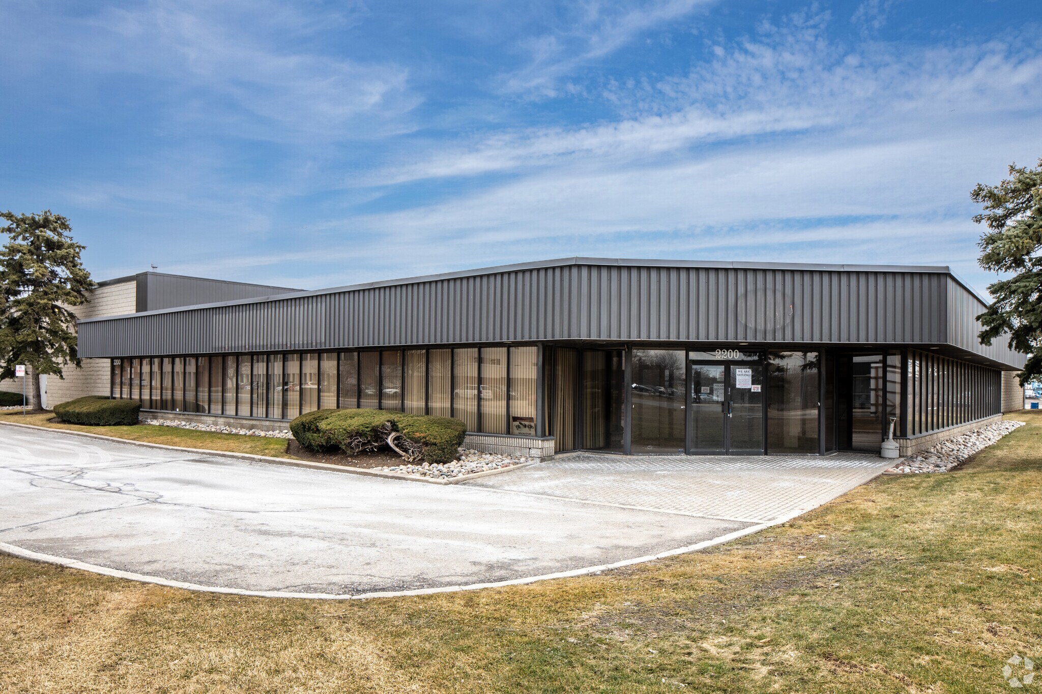 2200 Drew Rd, Mississauga, ON à vendre Photo principale- Image 1 de 5