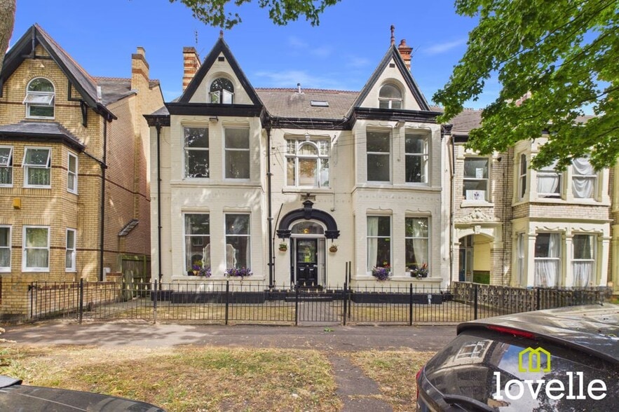 58 Princes Av, Hull for sale - Building Photo - Image 2 of 53