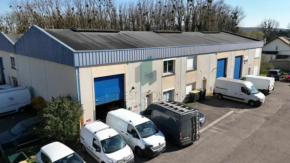 Flex in Bernes-sur-Oise for lease Building Photo- Image 1 of 9