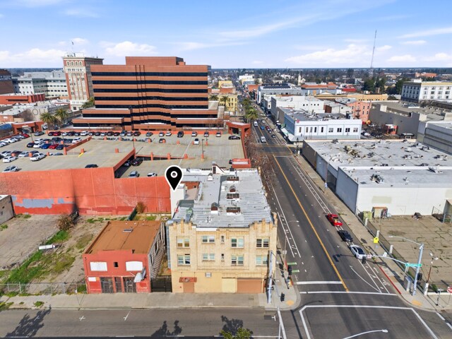143 S California St, Stockton, CA à vendre - Photo du bâtiment - Image 3 de 13