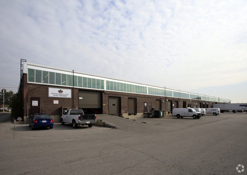 368 Garyray Dr, Toronto, ON for sale - Building Photo - Image 2 of 3