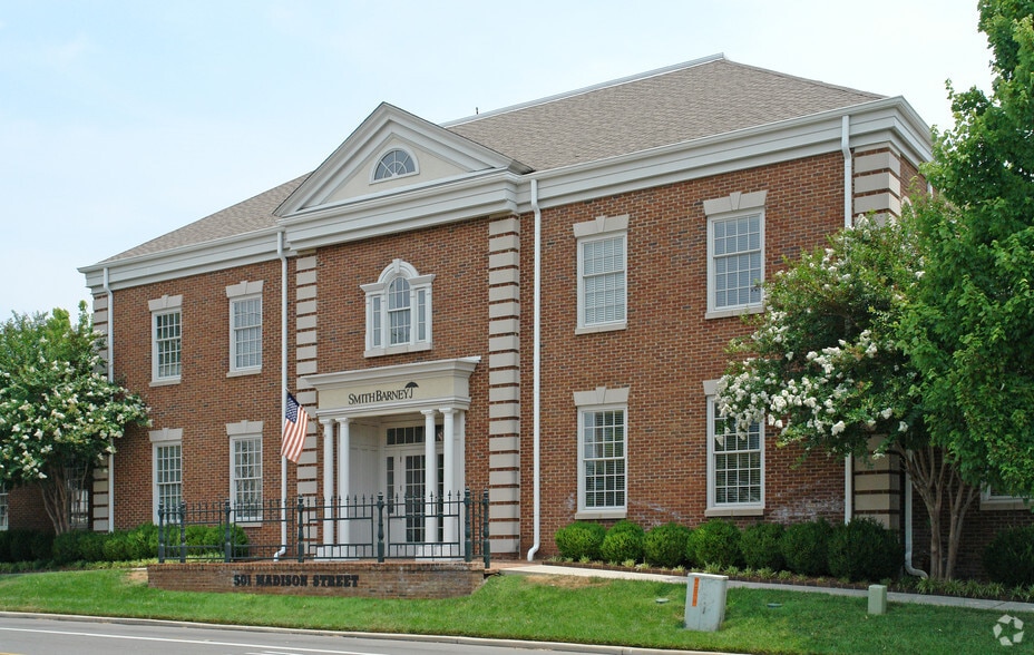 501 Madison St S, Huntsville, AL à louer - Photo principale - Image 1 de 10