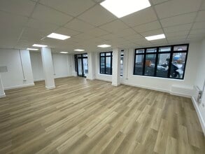 22-42 Gordon St, Luton for lease Interior Photo- Image 1 of 2