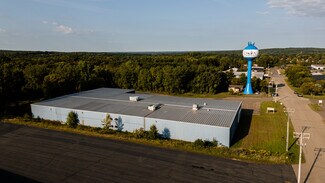 Plus de détails pour 811 Pine St, Saint Croix Falls, WI - Industriel à vendre
