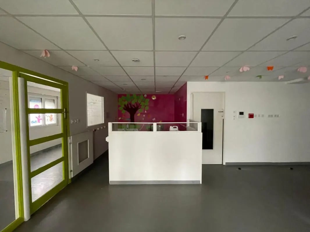 Office in Boulogne-Billancourt for lease Interior Photo- Image 1 of 5