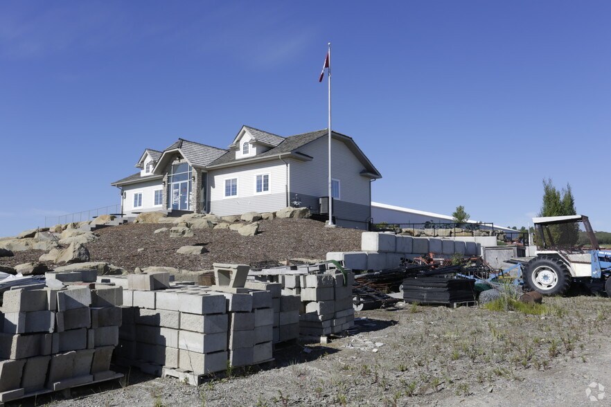 12014 242 Ave W, Foothills No 31, AB à vendre - Photo du bâtiment - Image 3 de 13