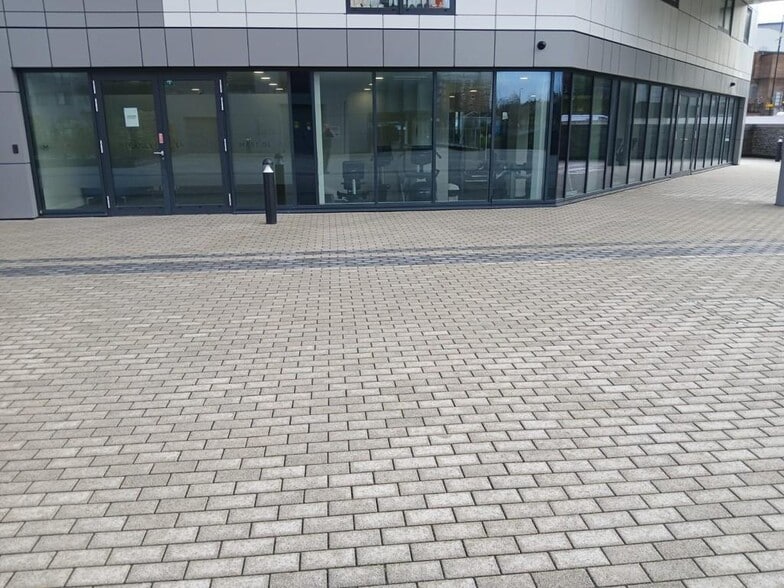 Woolwich Church St, London for lease - Building Photo - Image 1 of 6