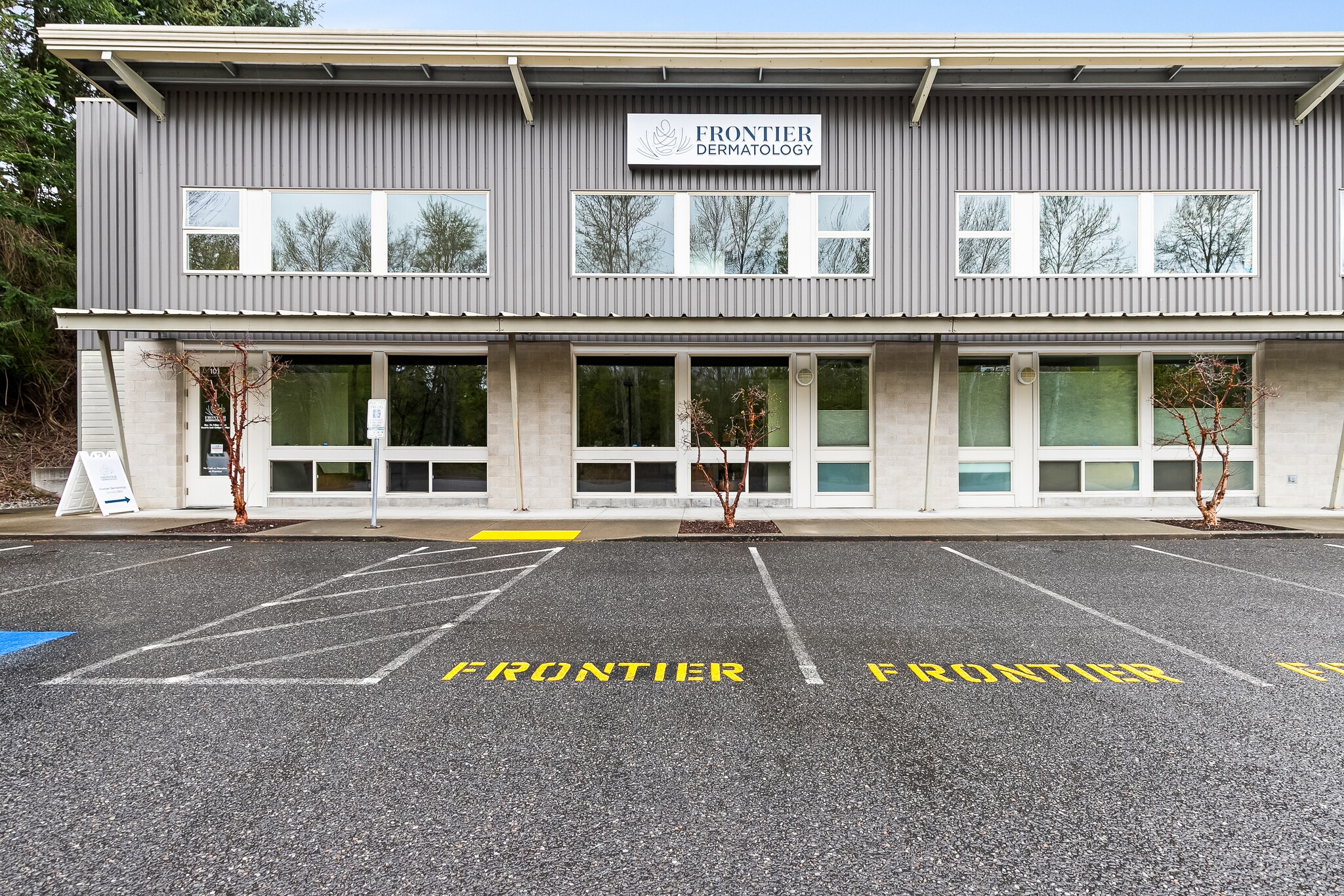 905 Squalicum Way, Bellingham, WA for sale Primary Photo- Image 1 of 46