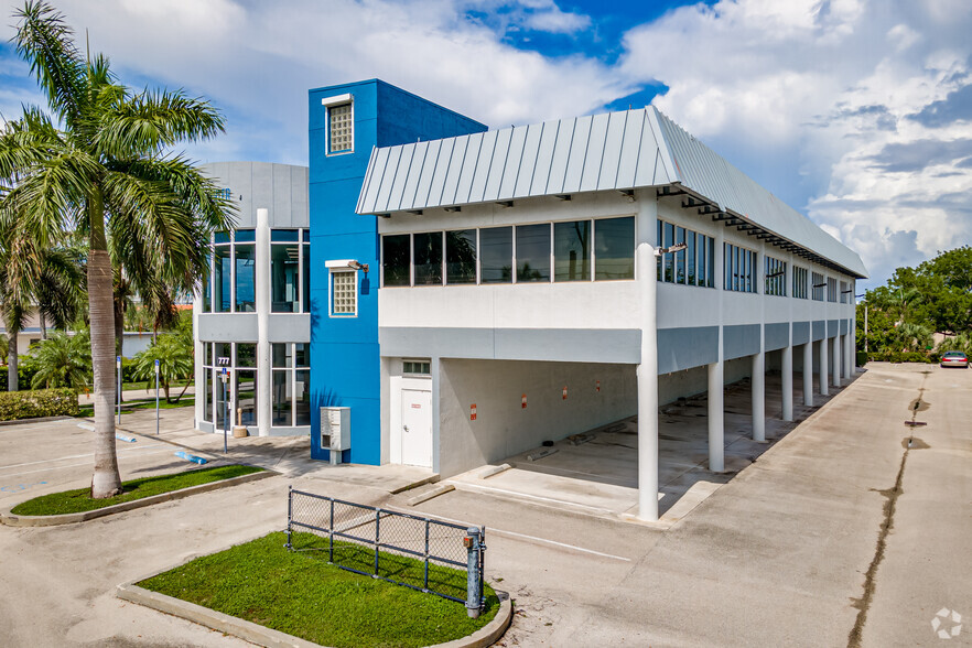 777 SE 20th St, Fort Lauderdale, FL for lease - Primary Photo - Image 1 of 57