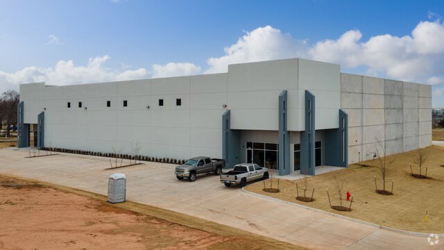 4700 SW 25th Cir, Oklahoma City, OK à louer - Photo principale - Image 3 de 36