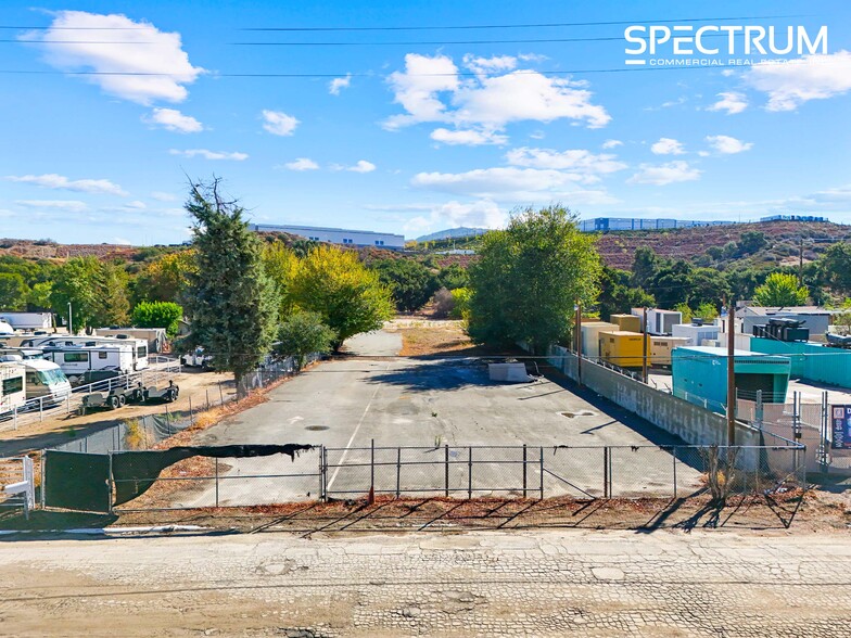 23642 Pine St, Santa Clarita, CA for sale - Building Photo - Image 2 of 30