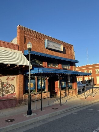 More details for 1725 Cecil St, Waynoka, OK - Retail for Sale