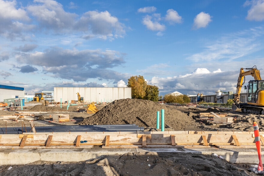 2668 Simpson Rd, Richmond, BC for sale - Building Photo - Image 3 of 3