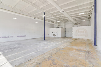 7101 Hwy 71 W, Austin, TX for lease Building Photo- Image 1 of 5