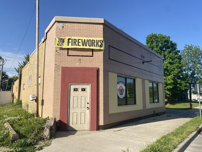 More details for 640 W National Ave, Brazil, IN - Retail for Sale