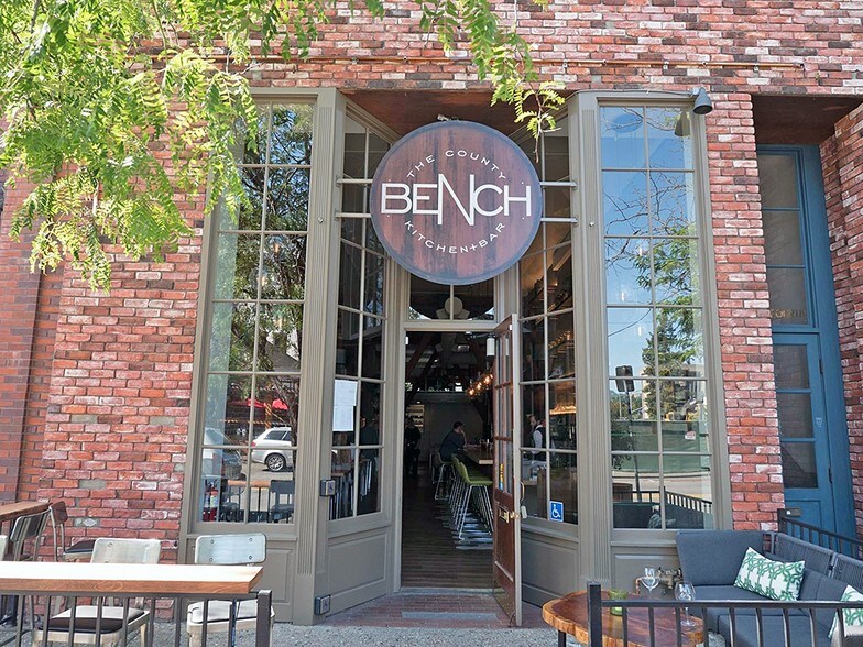 535-539 4th St, Santa Rosa, CA à louer - Photo du bâtiment - Image 2 de 13