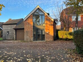 2 Little East St, Billingshurst for lease Building Photo- Image 1 of 12