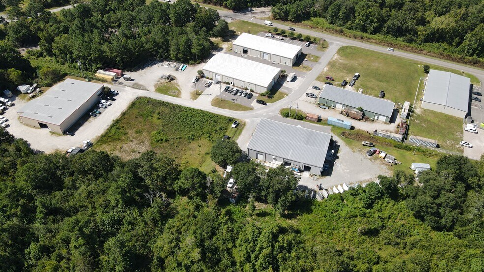 420 Bluff Hill Dr, Navassa, NC à vendre - Aérien - Image 2 de 6