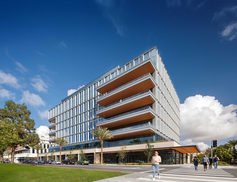 937 N Harbor Dr, San Diego, CA à louer - Photo du bâtiment - Image 3 de 16