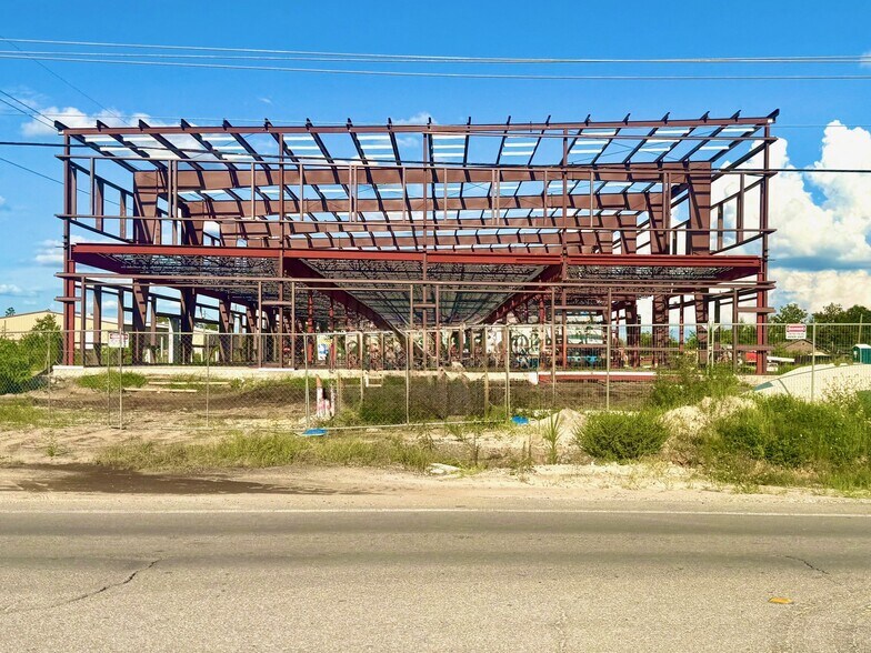 2402 State Ave, Panama City, FL à louer - Photo de construction - Image 3 de 9