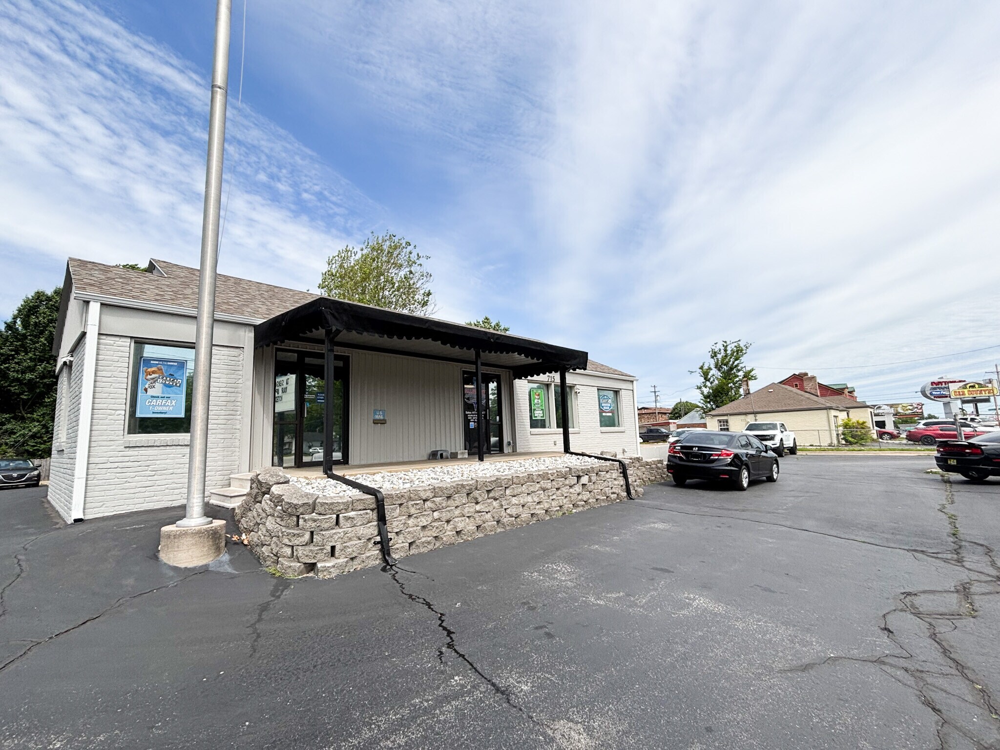 715 S Glenstone Ave, Springfield, MO for lease Building Photo- Image 1 of 15