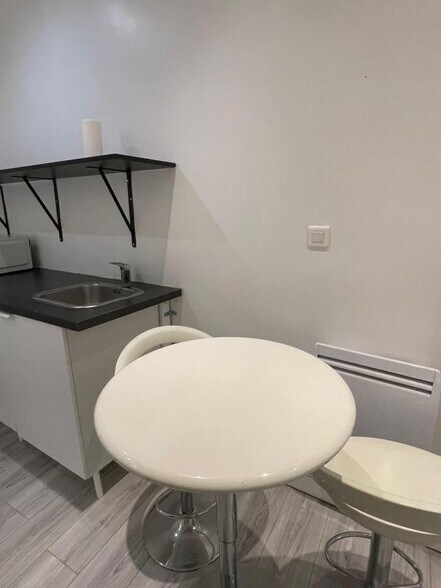 15 Rue Du Caire, Paris for lease - Interior Photo - Image 3 of 7