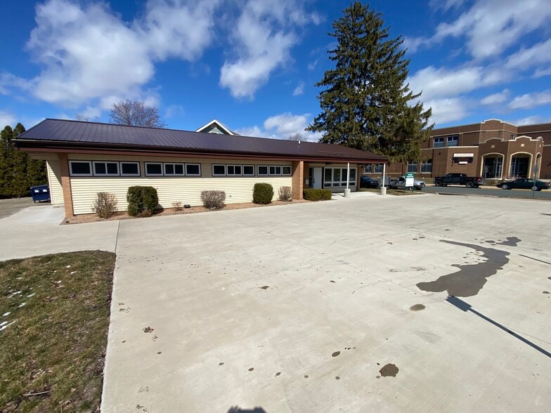 936 Church Ave, Saint Charles, MN for sale - Building Photo - Image 3 of 23