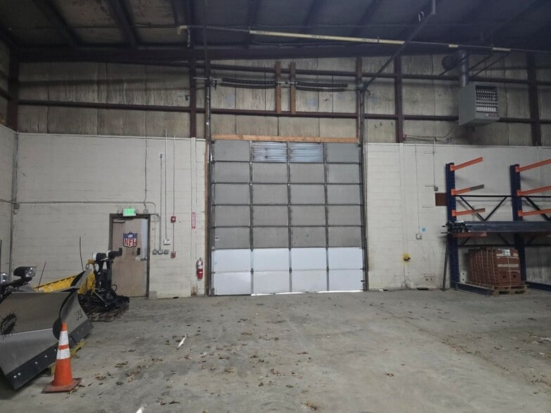 36-40 Renmar Ave, Walpole, MA for lease - Interior Photo - Image 3 of 7