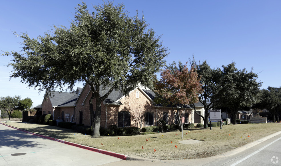 2016 Justin Rd, Highland Village, TX for lease - Primary Photo - Image 1 of 6