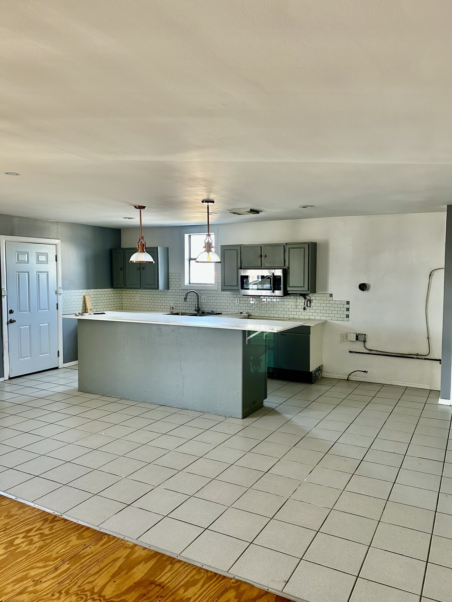 2529 Merrell Rd, Dallas, TX à louer Photo intérieure- Image 1 de 8