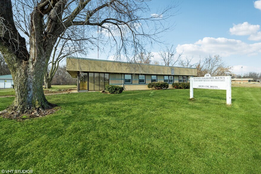 711 N 1st St, Dekalb, IL à louer - Photo principale - Image 1 de 42