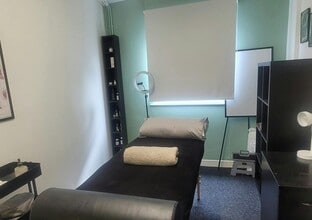 22 John Brannan Way, Bellshill for lease Interior Photo- Image 2 of 2