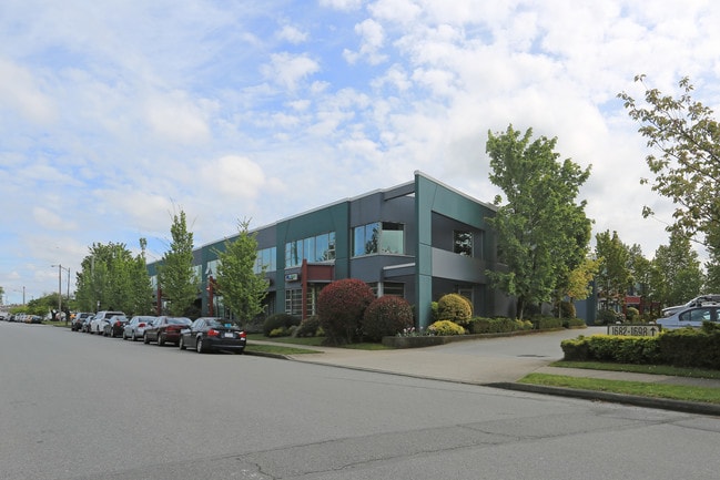 Plus de détails pour 1698 75th Av W, Vancouver, BC - Industriel à vendre