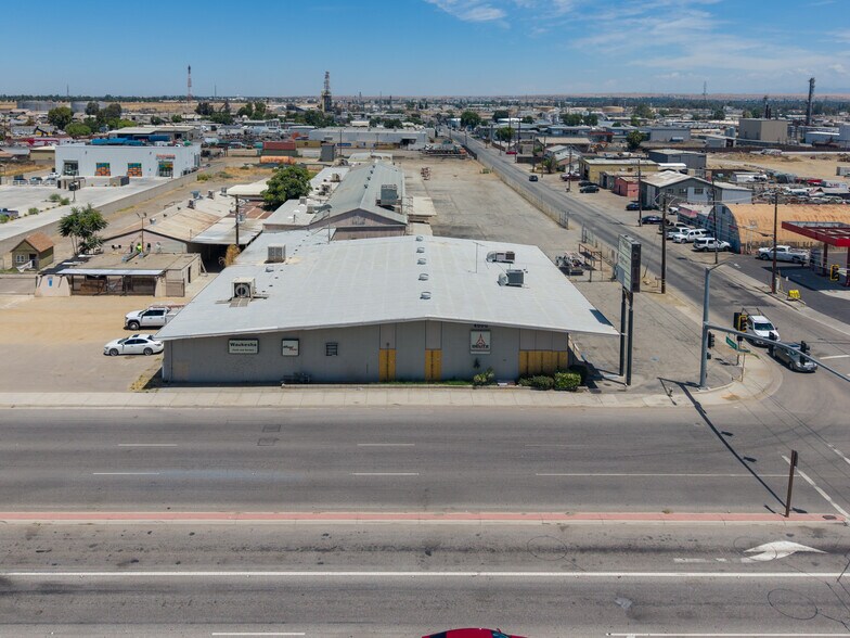 4000 Rosedale Hwy, Bakersfield, CA à vendre - Photo du bâtiment - Image 2 de 5