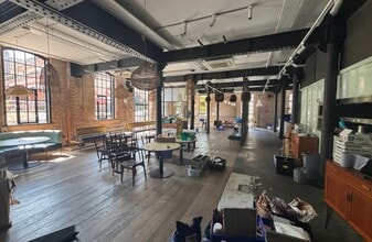 Brewery Sq, Dorchester for lease Interior Photo- Image 2 of 3