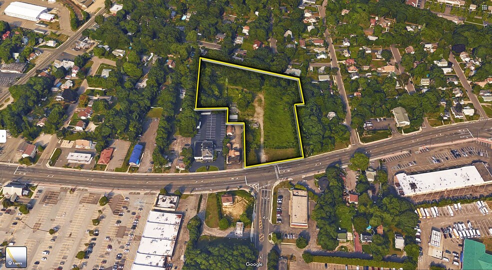 527-529 Route 112, Port Jefferson Station, NY à vendre - Photo du bâtiment - Image 3 de 6