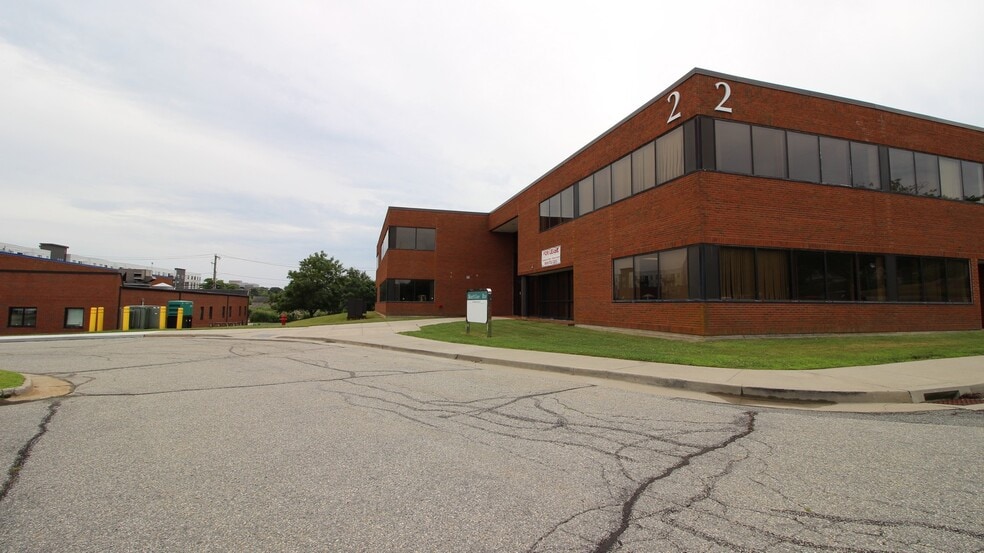 2 Shaws Cv, New London, CT for sale - Building Photo - Image 3 of 51