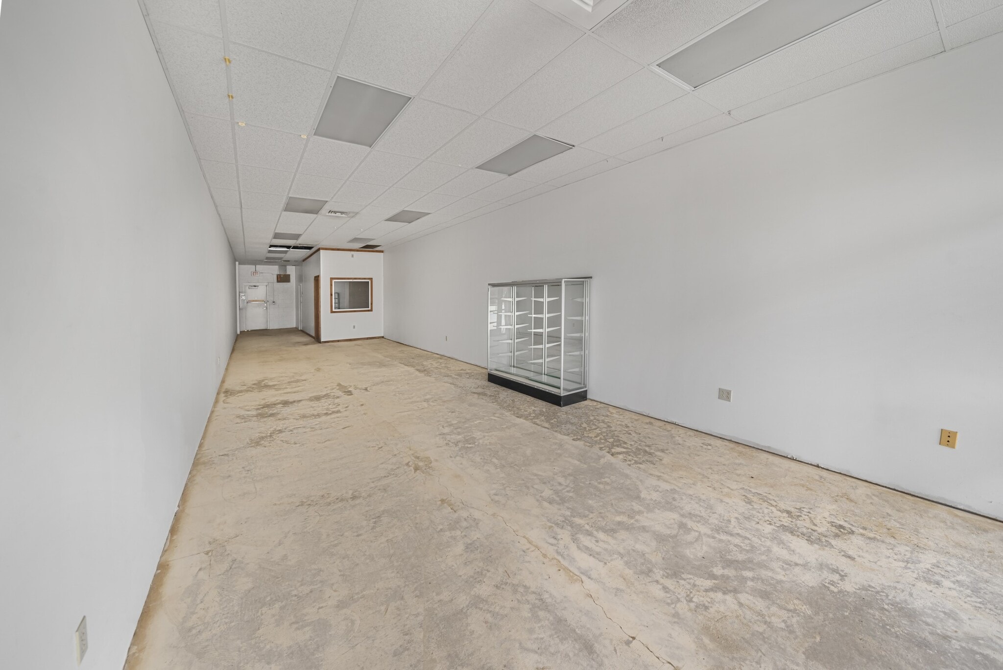 61101-61125 Airport Rd, Slidell, LA for lease Interior Photo- Image 1 of 10