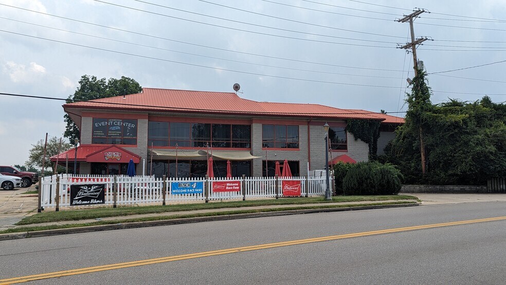 192 E Main St, Lexington, OH à vendre - Photo du bâtiment - Image 2 de 41