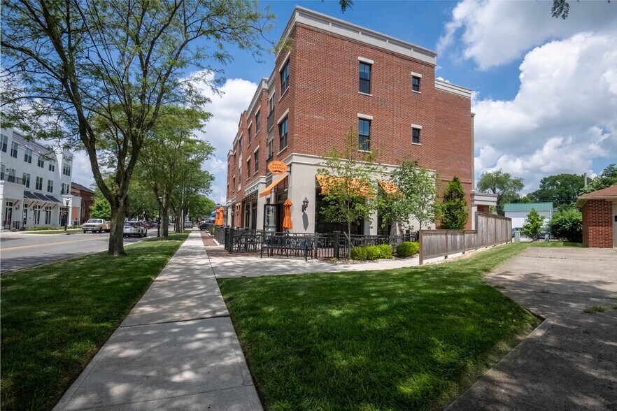 18 W Waterloo St, Canal Winchester, OH à louer - Photo du bâtiment - Image 3 de 12
